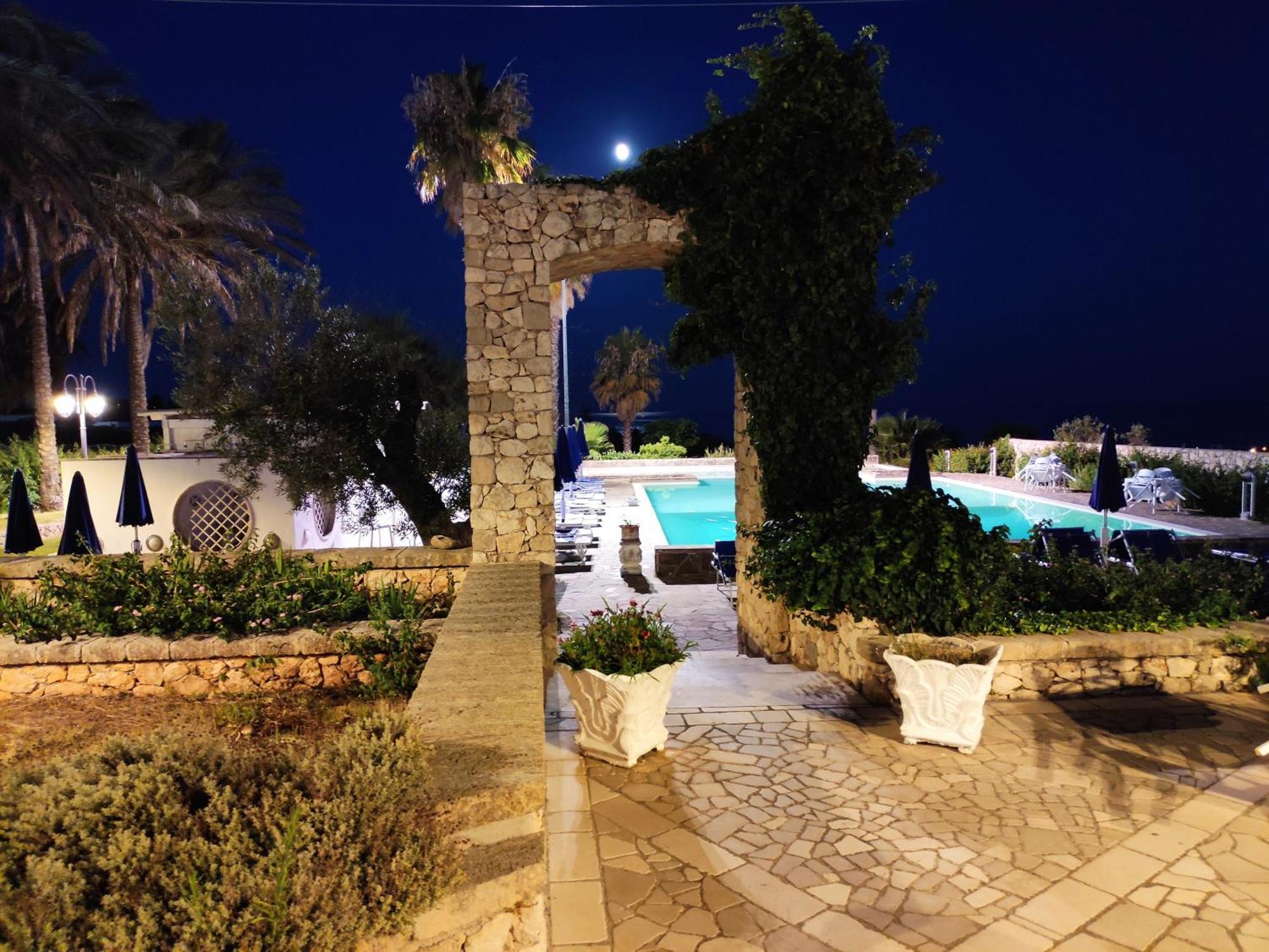 Pescoluse Picchio Hotel Marina Di Pescoluse Esterno foto